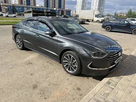 Hyundai Sonata 2020 года за 11 700 000 тг. в Астана – фото 2