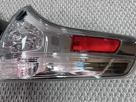 Фонари задние Toyota Sienna SE (2010-2014) за 32 000 тг. в Астана – фото 3