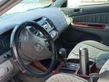 Toyota Camry 2004 годаүшін3 500 000 тг. в Ушарал – фото 3