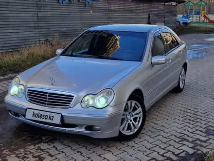 Mercedes-Benz C 320 2000 года за 3 900 000 тг. в Шымкент