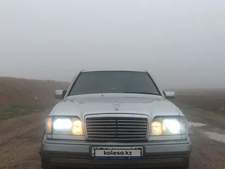 Mercedes-Benz E 280 1993 года за 2 100 000 тг. в Шымкент – фото 5