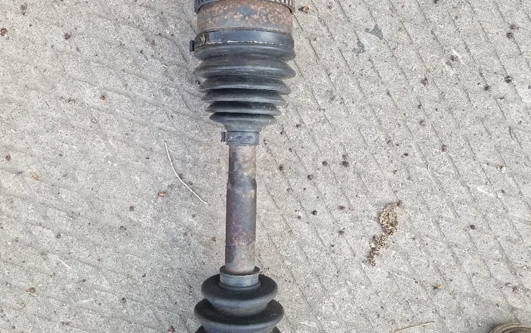 Привод правый передний на Mitsubishi L200 за 55 000 тг. в Алматы