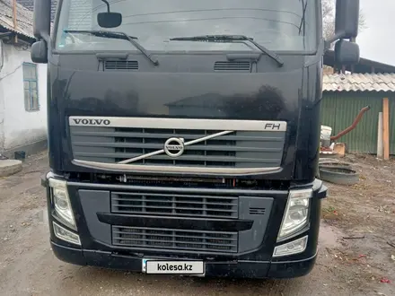 Volvo  FH 2011 года за 33 000 000 тг. в Байтерек