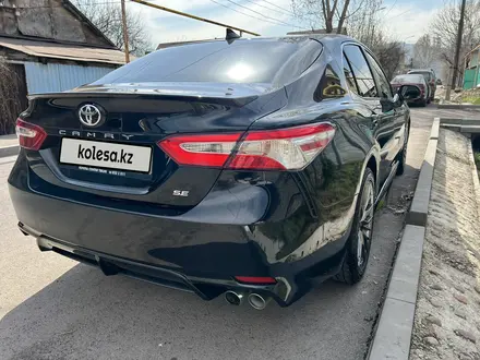 Toyota Camry 2020 года за 12 900 000 тг. в Алматы – фото 20