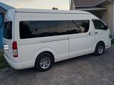 Toyota Hiace 2016 года за 13 000 000 тг. в Атырау – фото 2
