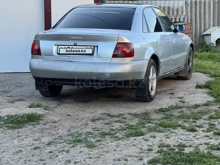 Audi A4 1995 года за 1 800 000 тг. в Уральск – фото 3