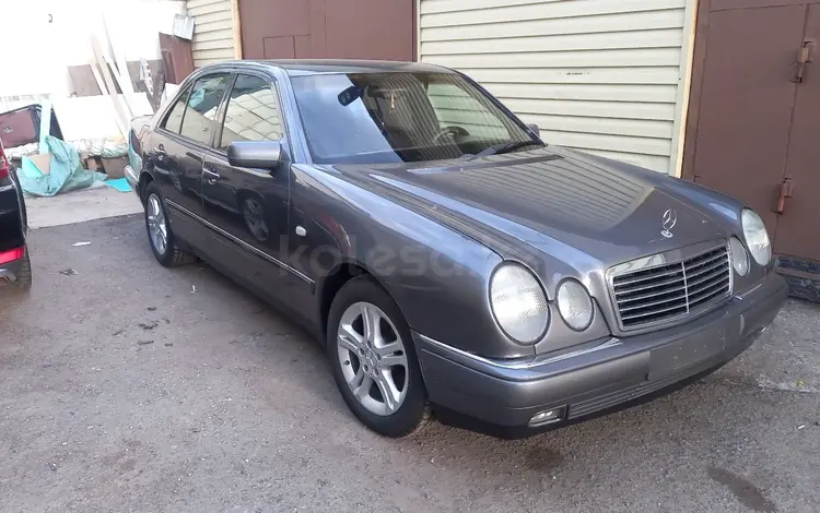 Mercedes-Benz E 230 1997 годаfor5 000 000 тг. в Астана