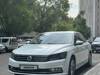 Volkswagen Passat 2017 года за 9 300 000 тг. в Алматы