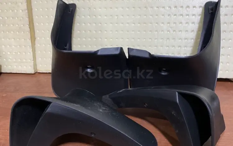 Брызговики — Toyota Corolla 2008-2012 USA (комплект) за 6 000 тг. в Алматы