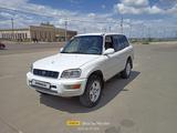 Toyota RAV4 2000 годаүшін4 300 000 тг. в Жезказган