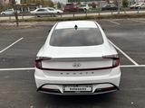 Hyundai Sonata 2022 года за 8 500 000 тг. в Алматы – фото 2