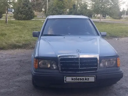 Mercedes-Benz E 300 1988 года за 1 200 000 тг. в Алматы – фото 3