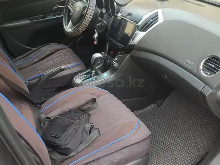 Chevrolet Cruze 2013 года за 2 200 000 тг. в Астана – фото 7