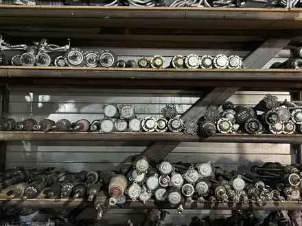 Привод полуось шрус гранаты передний задний правый левый за 2 000 тг. в Караганда