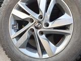 Диски R 16 с зимними шинами 205/65/16 (киа, хюндай, ниссан, митсубиси) за 180 000 тг. в Шымкент – фото 2