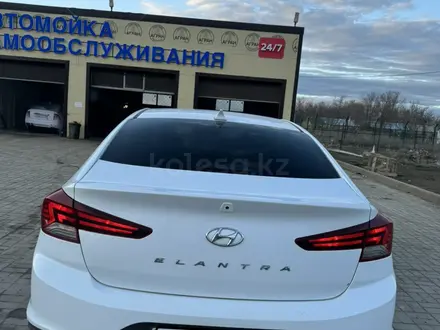 Hyundai Elantra 2019 года за 8 100 000 тг. в Уральск – фото 7