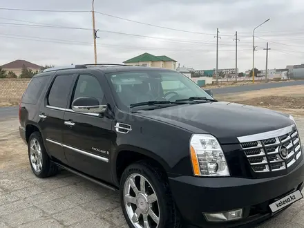 Cadillac Escalade 2008 года за 10 500 000 тг. в Жанаозен