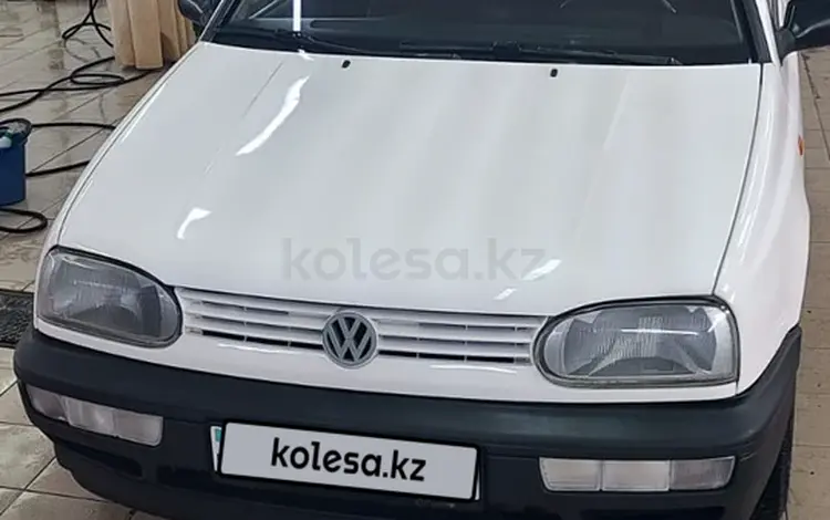 Volkswagen Golf 1994 годаүшін1 600 000 тг. в Рудный