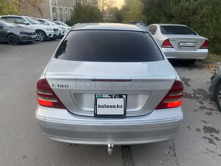 Mercedes-Benz C 180 2002 года за 3 300 000 тг. в Алматы – фото 2