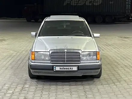 Mercedes-Benz E 280 1993 года за 2 700 000 тг. в Алматы – фото 3