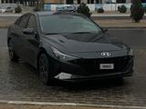 Hyundai Elantra 2021 годаfor11 500 000 тг. в Актау