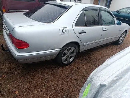 Mercedes-Benz E 230 1996 года за 2 500 000 тг. в Караганда – фото 4