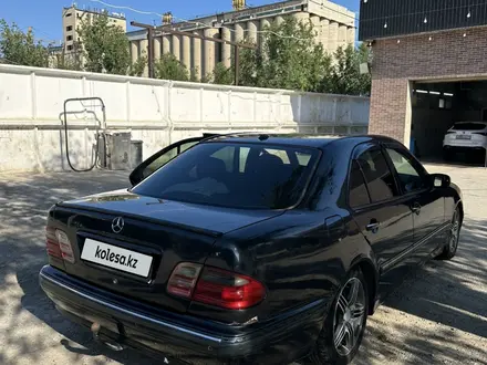 Mercedes-Benz E 280 2001 года за 3 700 000 тг. в Кызылорда – фото 3