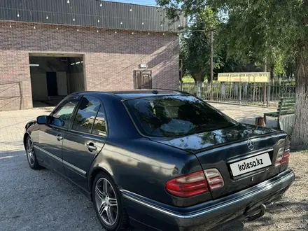 Mercedes-Benz E 280 2001 года за 3 700 000 тг. в Кызылорда – фото 2