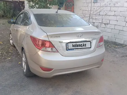 Hyundai Accent 2011 года за 5 000 000 тг. в Экибастуз – фото 2