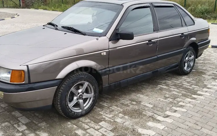 Volkswagen Passat 1991 года за 1 300 000 тг. в Астана