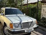 Mercedes-Benz E 230 1992 годаfor1 100 000 тг. в Алматы