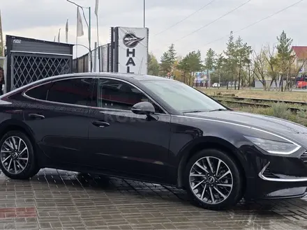 Hyundai Sonata 2023 года за 11 700 000 тг. в Костанай – фото 2