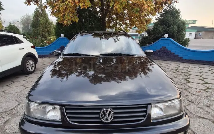 Volkswagen Passat 1994 года за 1 800 000 тг. в Алматы