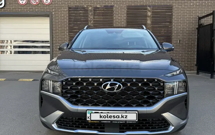 Hyundai Santa Fe 2022 годаfor21 000 000 тг. в Астана