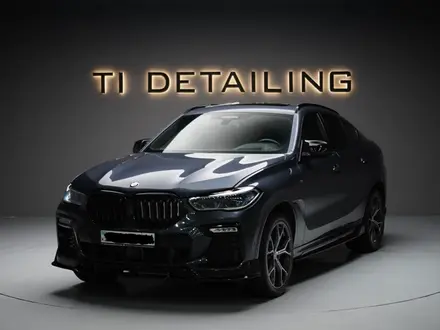 BMW X6 2021 года за 40 000 000 тг. в Астана