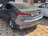 Hyundai Elantra 2018 года за 6 500 000 тг. в Шымкент – фото 3