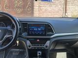Hyundai Elantra 2018 года за 6 500 000 тг. в Шымкент – фото 5