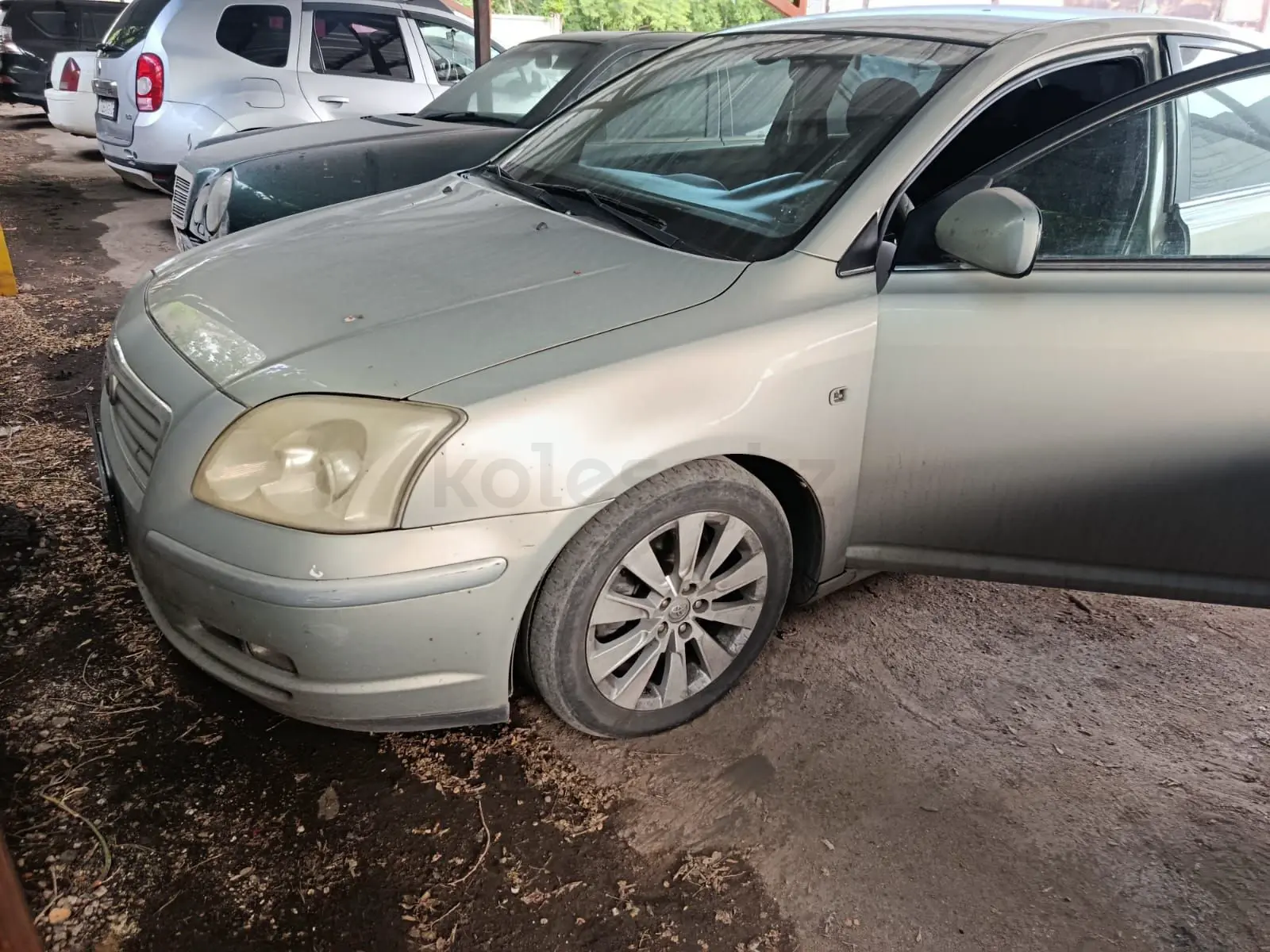 Toyota Avensis, 2003