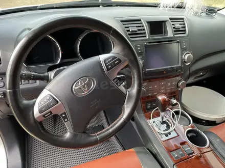 Toyota Highlander 2012 года за 13 500 000 тг. в Атырау – фото 7