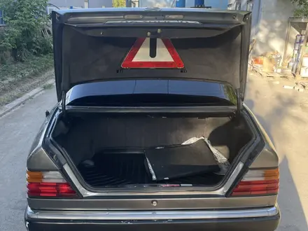 Mercedes-Benz E 230 1992 года за 1 000 000 тг. в Алматы – фото 5