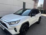 Toyota RAV4 2021 года за 20 500 000 тг. в Алматы – фото 2