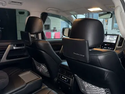 Toyota Land Cruiser 2020 года за 38 200 000 тг. в Алматы – фото 15