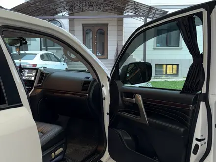 Toyota Land Cruiser 2020 года за 38 200 000 тг. в Алматы – фото 17