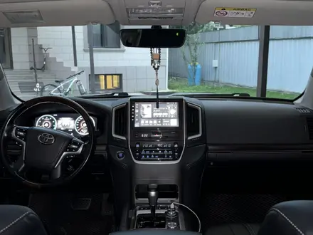 Toyota Land Cruiser 2020 года за 38 200 000 тг. в Алматы – фото 20
