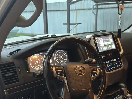 Toyota Land Cruiser 2020 года за 38 200 000 тг. в Алматы – фото 24