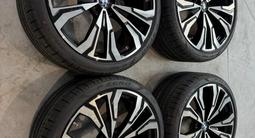 Оригинал r23 на БМВ x7. Резина и датчики давления. за 1 900 000 тг. в Алматы – фото 3