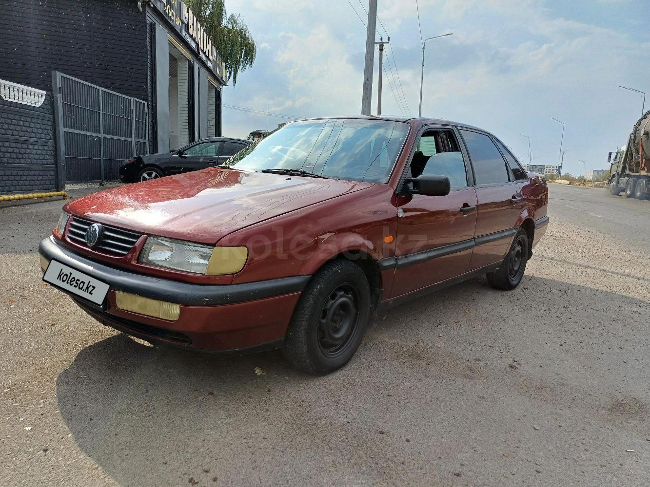 Volkswagen Passat 1995 г.