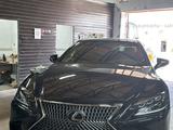 Lexus LS 500 2019 годаfor30 000 000 тг. в Жанаозен – фото 4