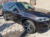 BMW X5 2016 года за 22 000 000 тг. в Алматы – фото 3