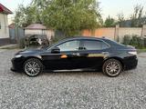 Toyota Camry 2019 года за 12 700 000 тг. в Алматы – фото 4